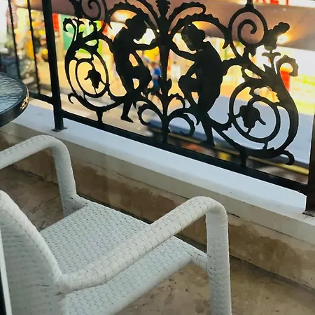 Otel Avenue 2*