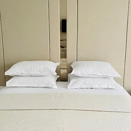 Avenue Hotel 2*