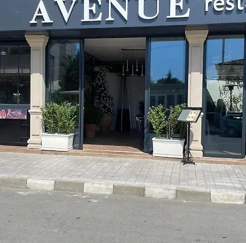 Avenue Hotel